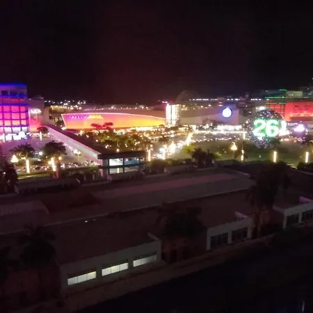 Erick Staycation With Balcony Moa View